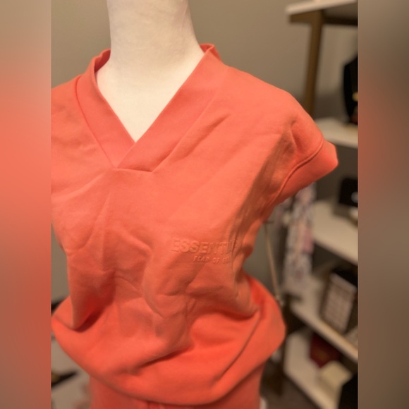 Fear of God Essentials Vest with logo NWT Small - Picture 8 of 10